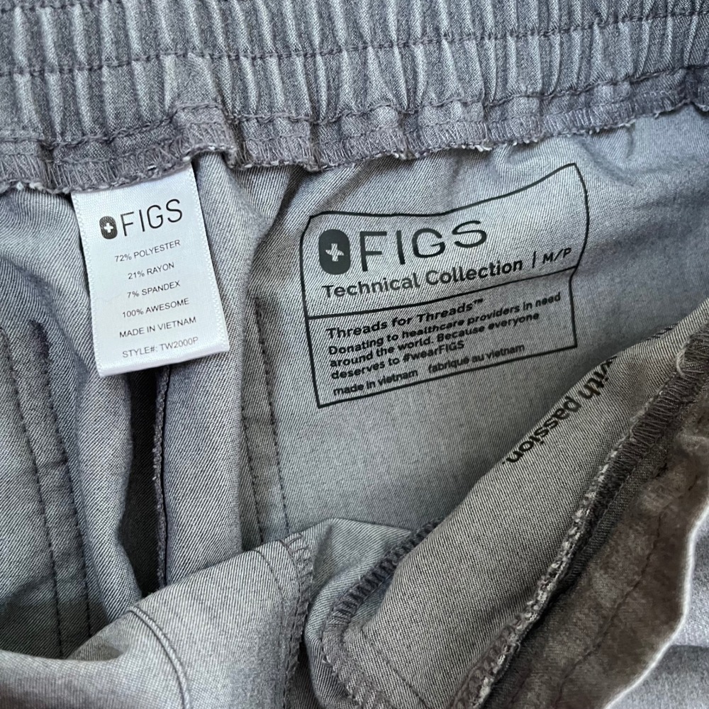 FIGS Technical Collection Graphite Grey Scrub Pants Petite Medium Drawstring - Picture 2 of 7